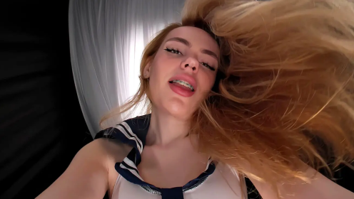 Luna on Top preview