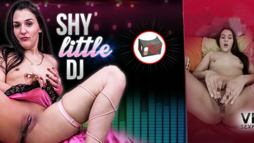 Alyssa Lauren in Shy DJ Solo VR Sensation preview