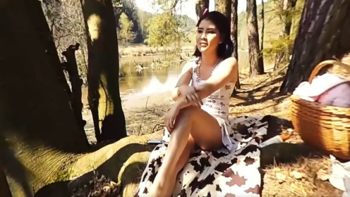 Lady Dee Outdoor Dildo Play in Stunning 4K preview