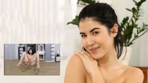 Lady Dee's Wild Pee Play in Stunning VR preview