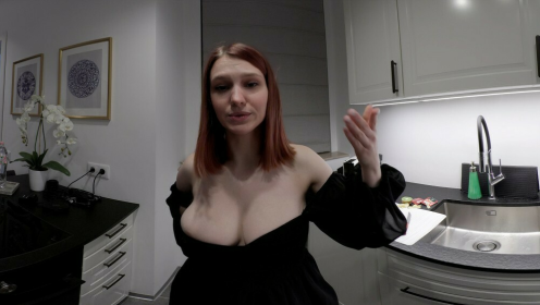 Alexandra Sheila Apple Temptation Solo 4K preview