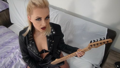 Marilyn Sugar: Rockstar Fantasy in 4K VR preview