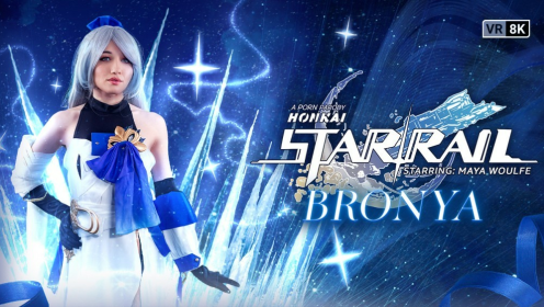 Maya Woulfe in Bronya Cosplay VR Thrill preview