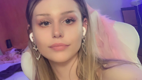 Mabel's First VR Threesome preview